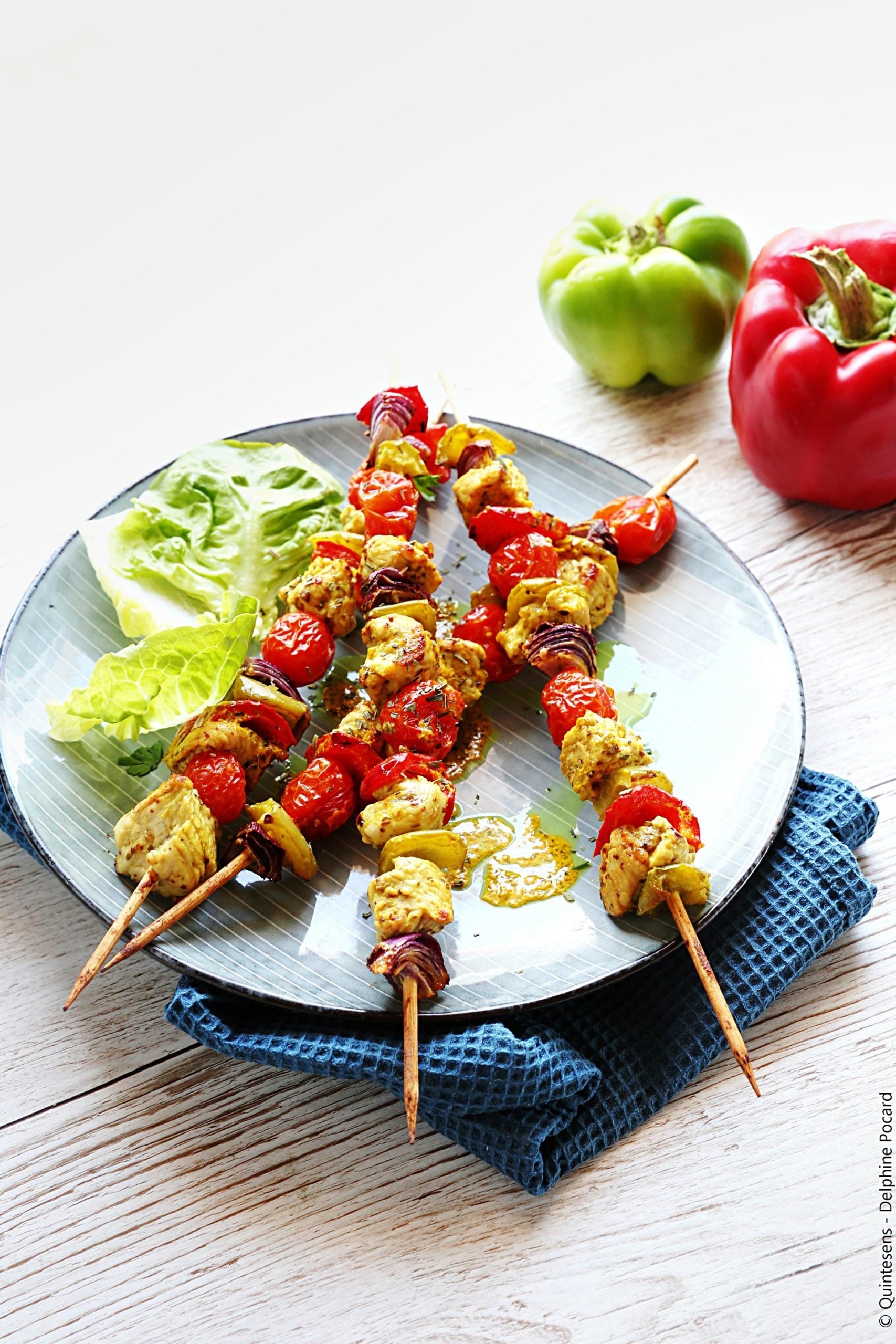 Brochettes de dinde marinées aux légumes