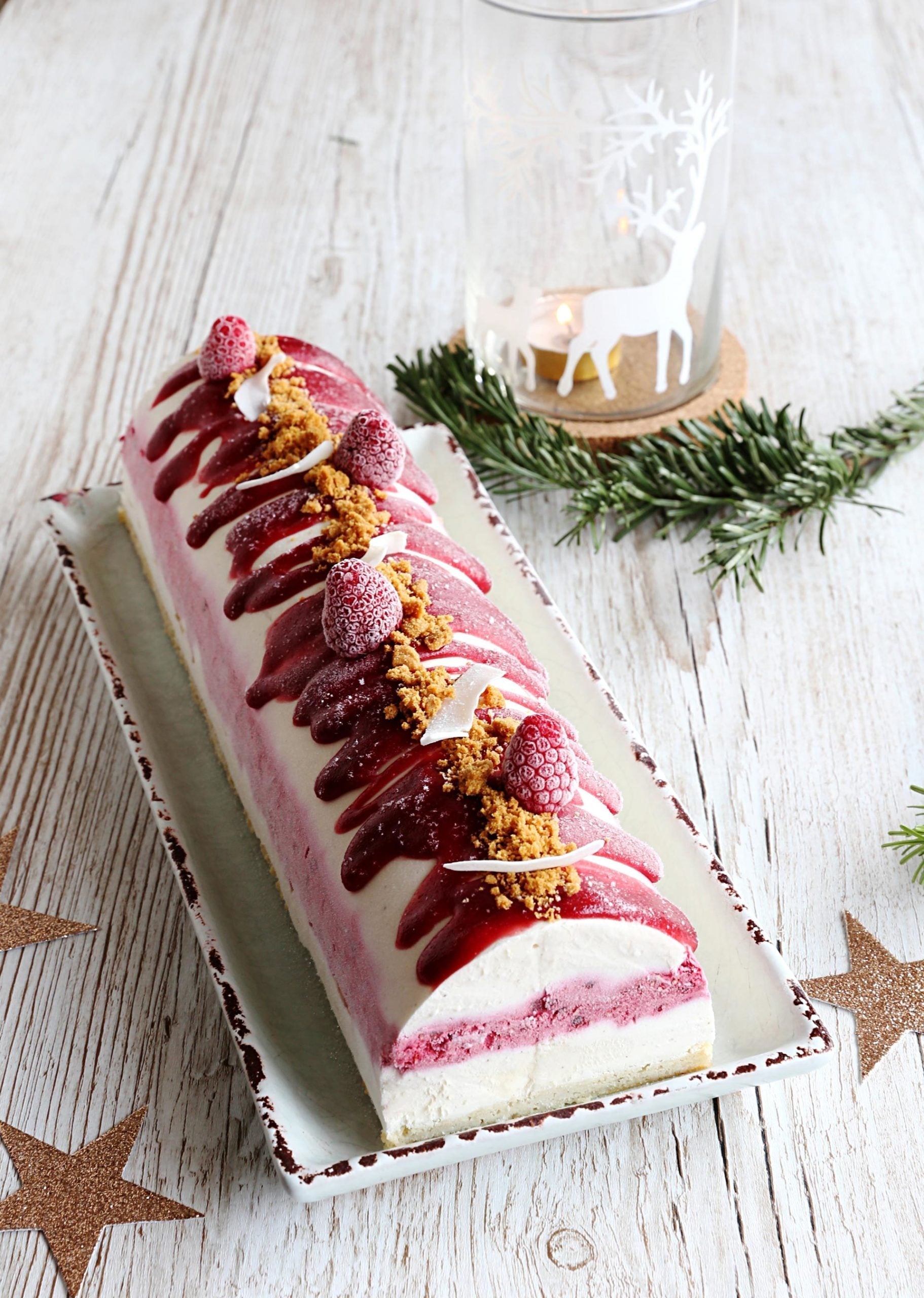 BÛCHE DE NOËL - COCO ET FRUITS ROUGES
