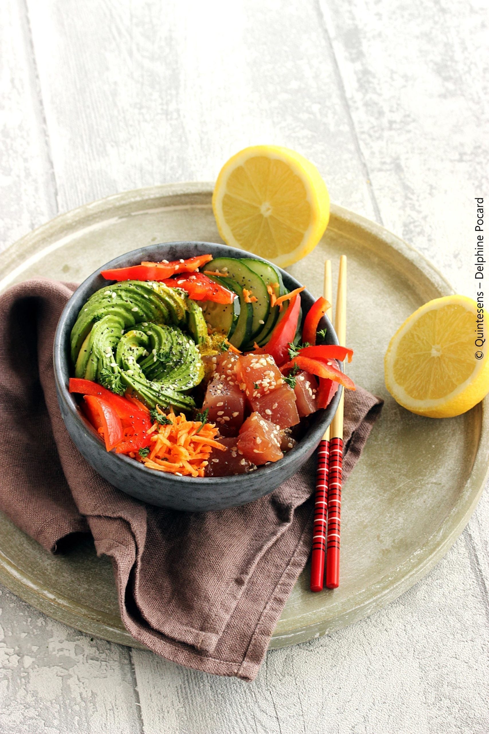POKE BOWL AU THON ET AUX LÉGUMES