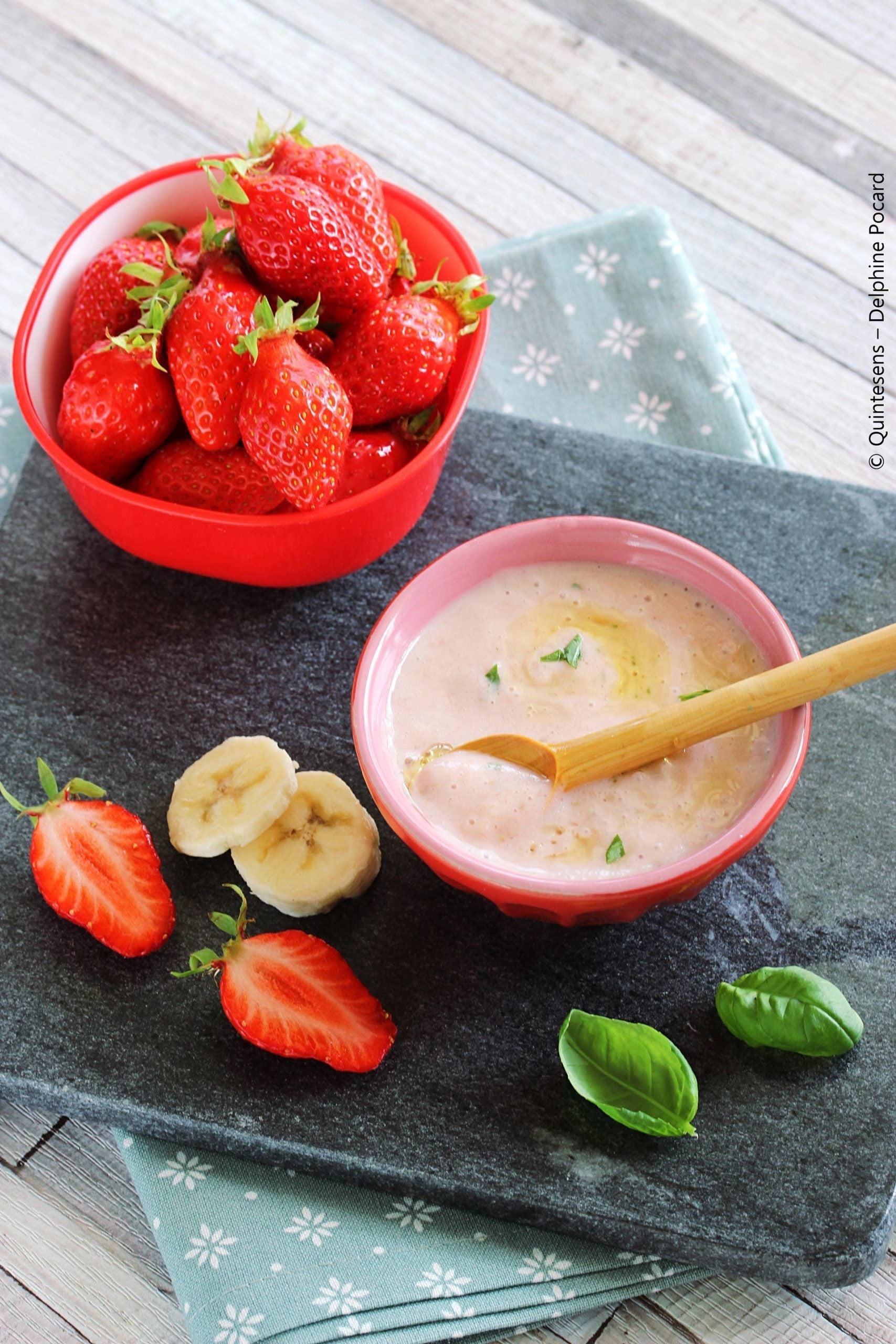 SOUPE DE FRAISES AU BASILIC (DÈS 12 MOIS)