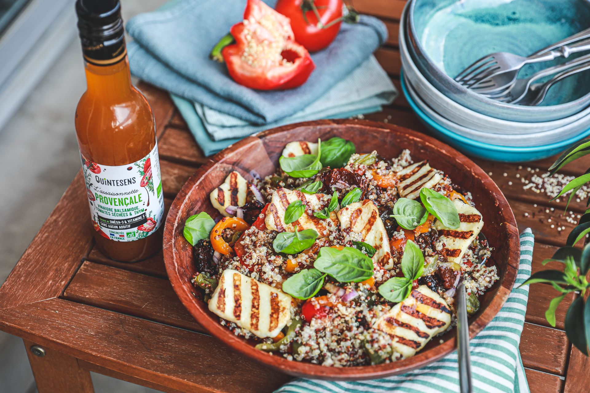 Salade provençale au halloumi